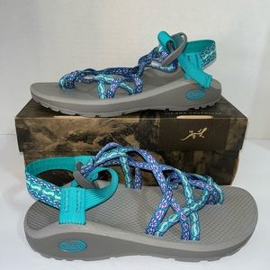 Women’s Chaco Z/Cloud X2 Sandals Size US 8/EURO 39. Kentia Green. Preowned